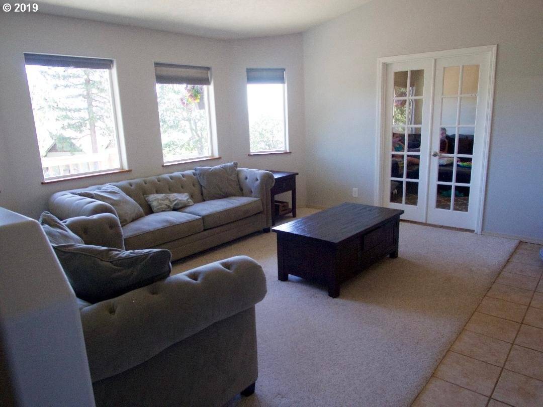 The Dalles, OR 97058,1317 STERLING DR