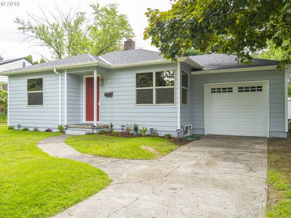 8716 NE RUSSELL ST, Portland, OR 97220