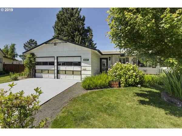 2257 COUNTRY CLUB TER, Woodburn, OR 97071