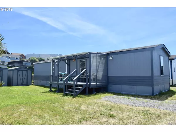 94120 STRAHAN ST #45, Gold Beach, OR 97444