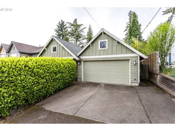 3921 SW TROY ST, Portland, OR 97219