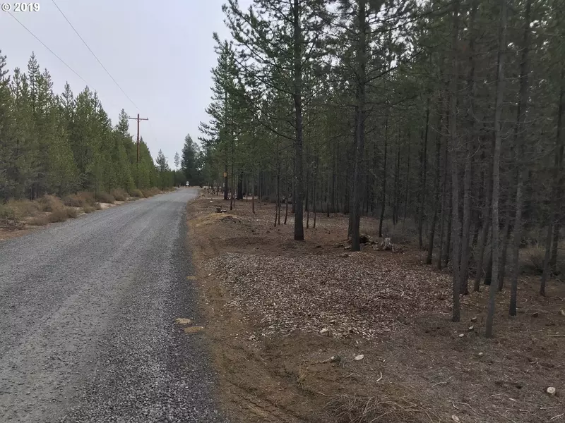 Yoke RD #1701, La Pine, OR 97739