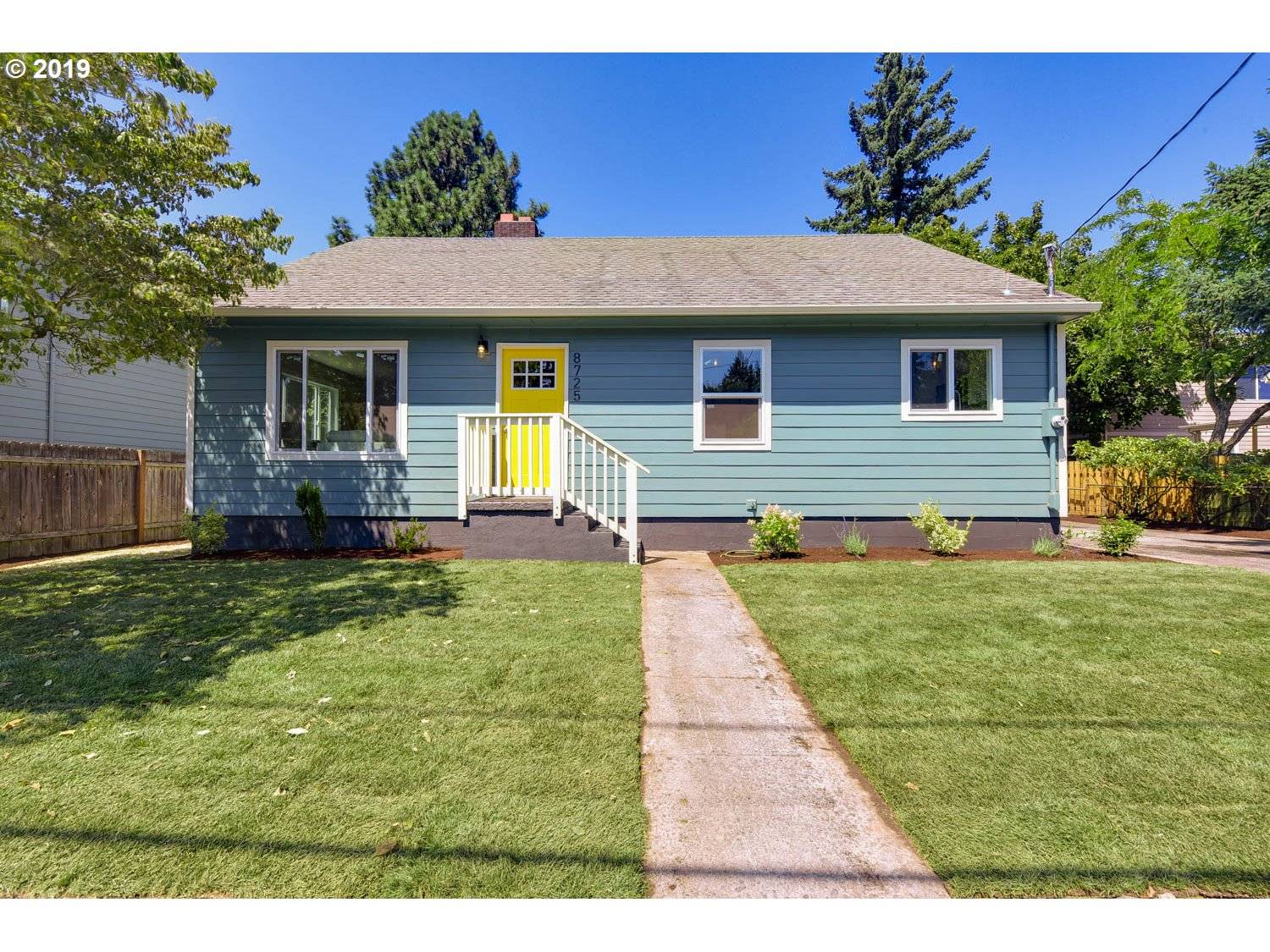 8725 NE EUGENE ST, Portland, OR 97220