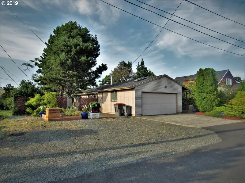 Seaside, OR 97138,922 Avenue H