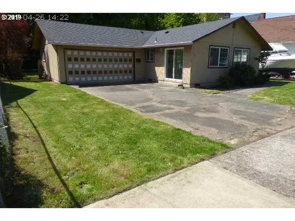 291 S 4TH ST, St Helens, OR 97051