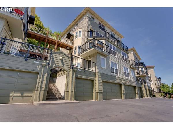 315 NW UPTOWN TER #2A,  Portland,  OR 97210