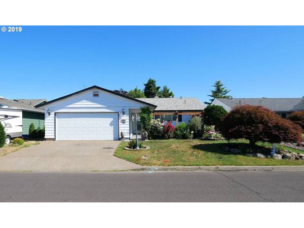 2189 SANTIAM DR, Woodburn, OR 97071