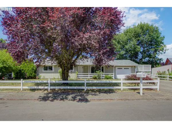 Woodburn, OR 97071,1060 KELOWNA CT