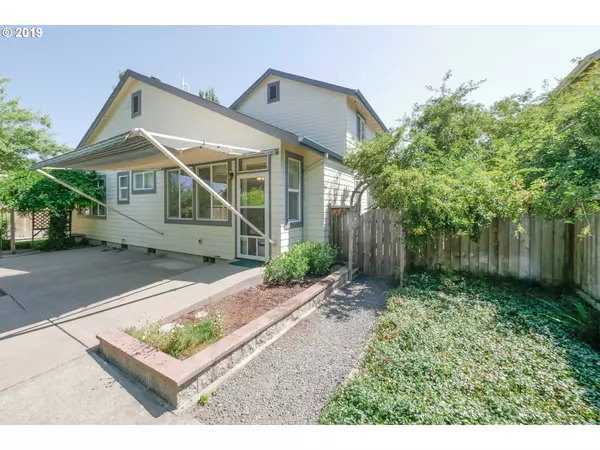 Eugene, OR 97402,5596 WALES DR