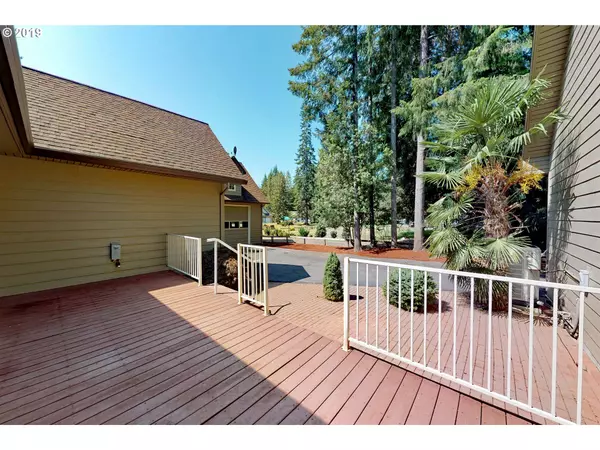 Vernonia, OR 97064,935 FAIRWAY LN