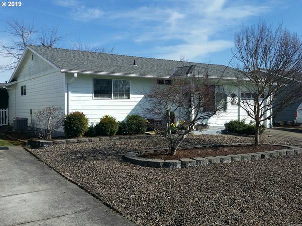 1954 THOMPSON RD, Woodburn, OR 97071