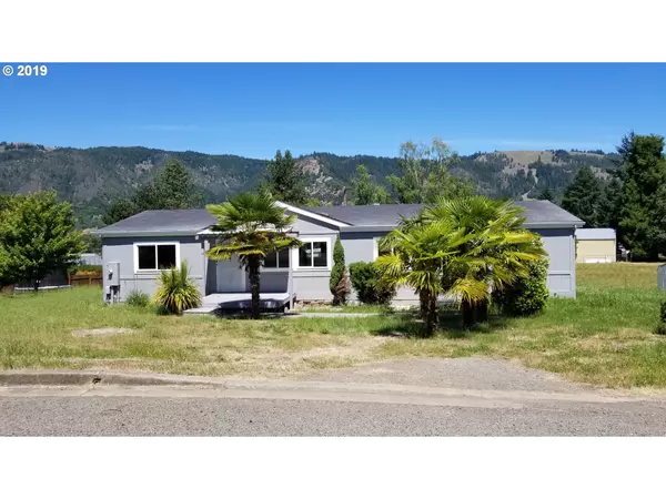 Myrtle Creek, OR 97457,160 BROKEN BOW CT