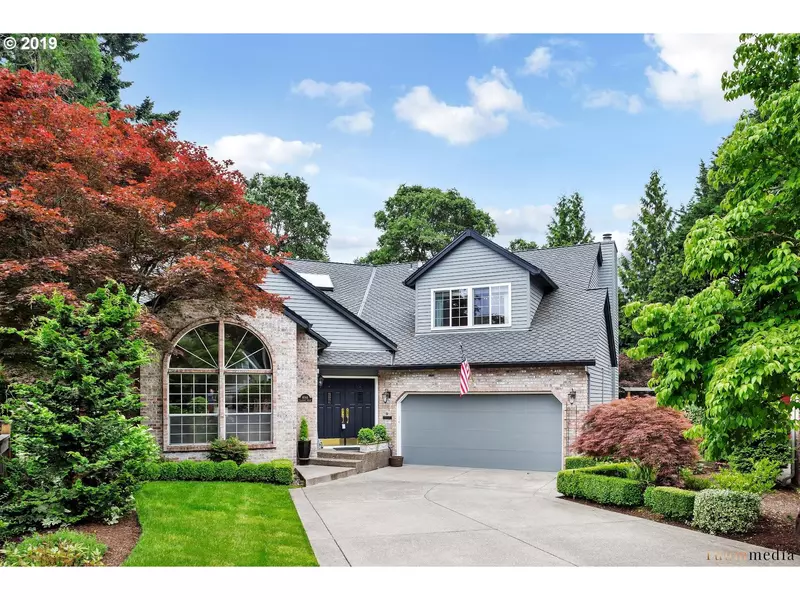 6044 CLAIRMONT CT, Lake Oswego, OR 97035