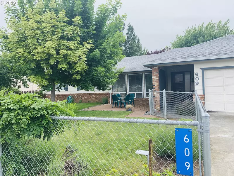 609 FIFTH AVE, Dallesport, WA 98617