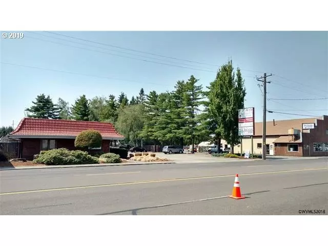 1790 S MAIN ST, Lebanon, OR 97355