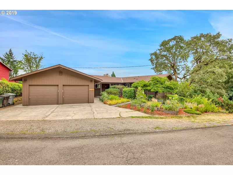 5737 TERRACE DR, West Linn, OR 97068