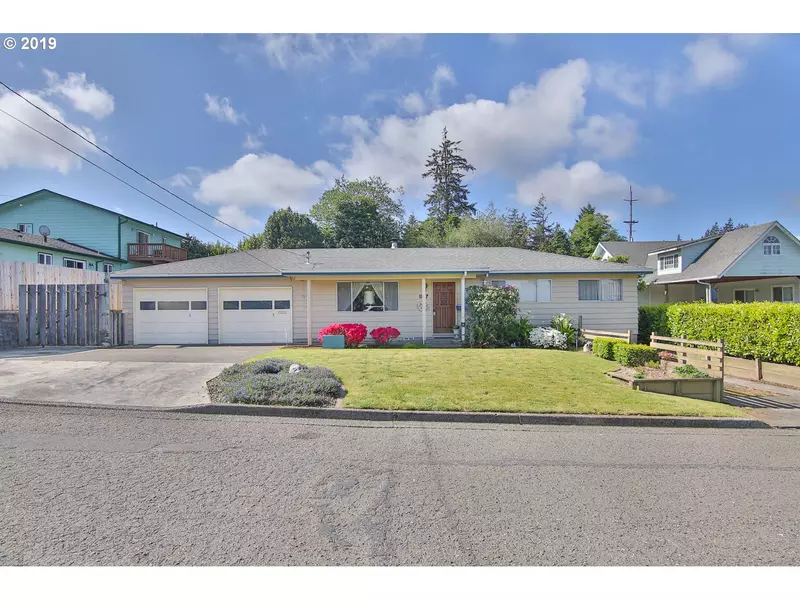 1147 LEWIS, North Bend, OR 97459