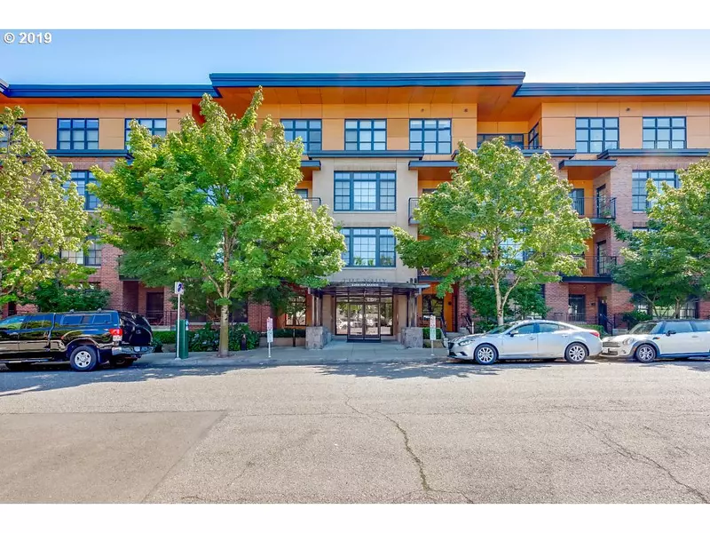 2350 NW SAVIER ST #104, Portland, OR 97210