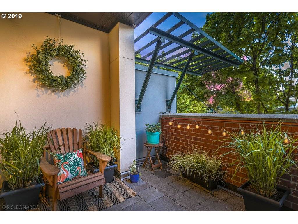 Portland, OR 97212,1718 NE 11TH AVE #209