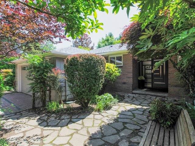 904 SW WESTWOOD DR, Portland, OR 97239