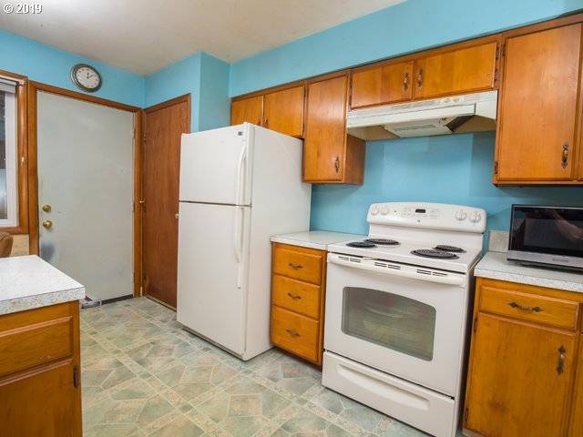 Portland, OR 97220,10925 NE SKIDMORE ST