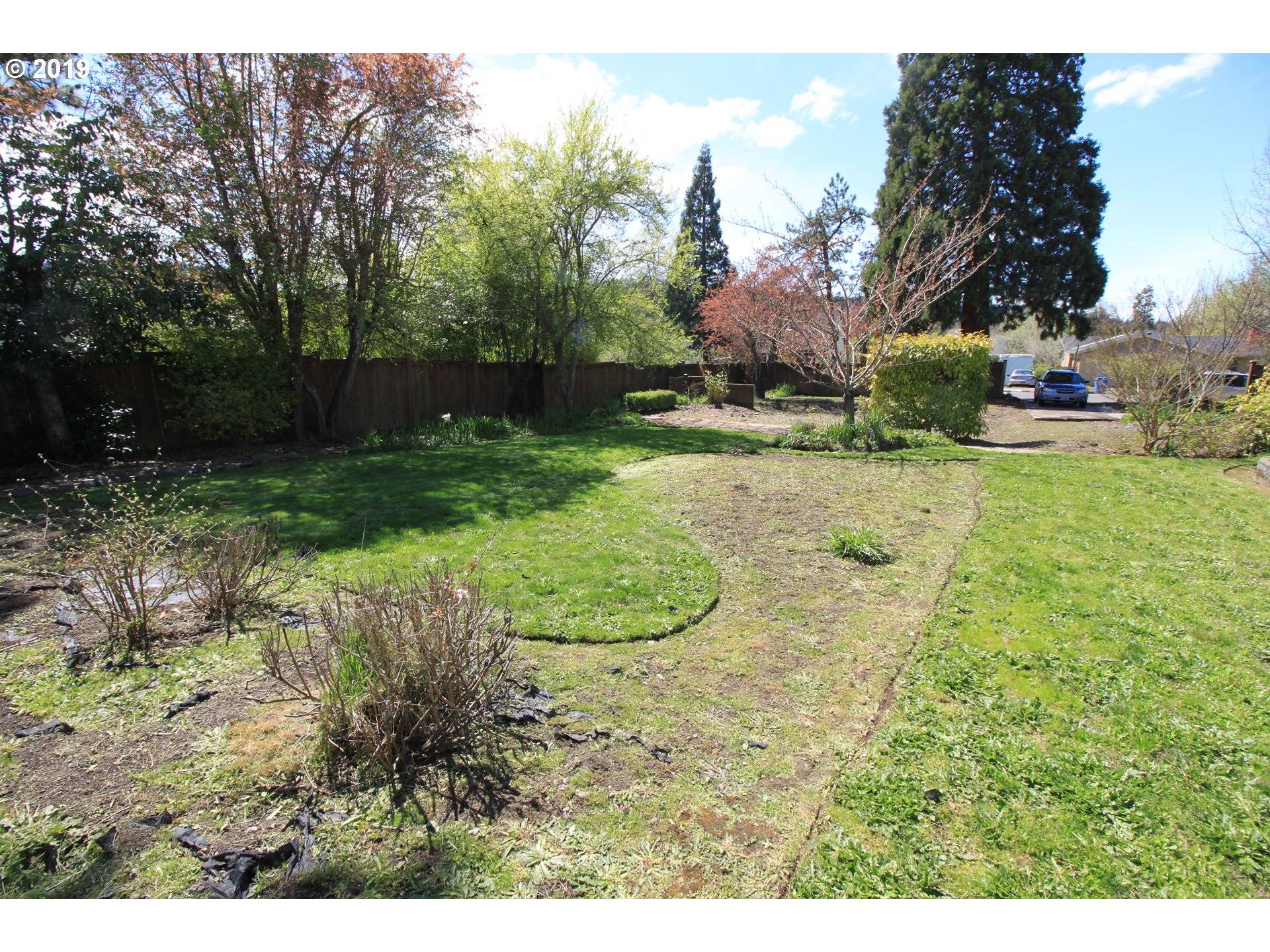 Eugene, OR 97405,2465 FRIENDLY ST