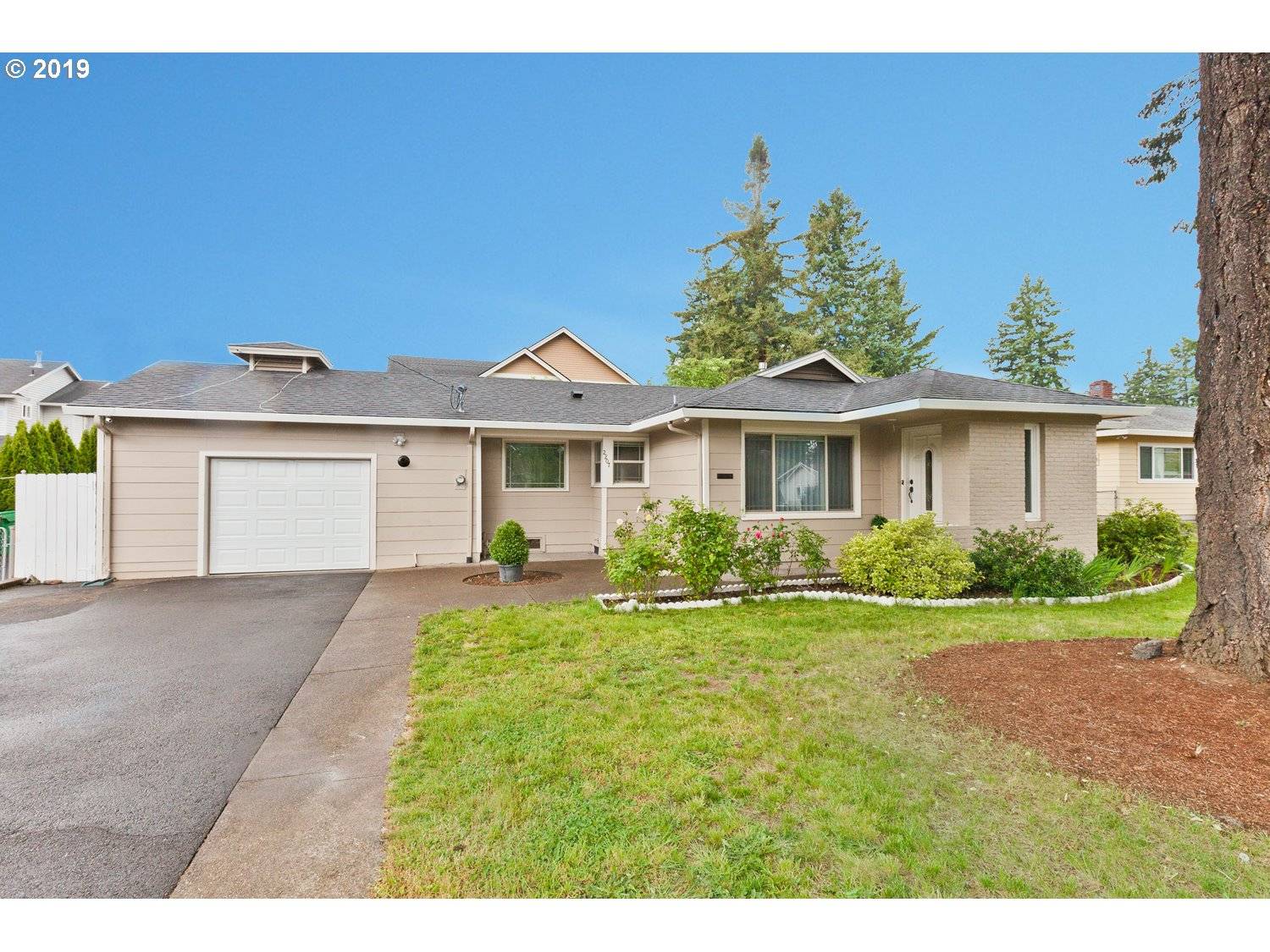 2207 SE 130TH AVE, Portland, OR 97233