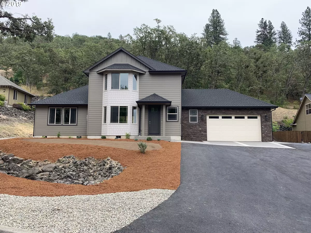 Roseburg, OR 97470,1735 NE ROCKY DR