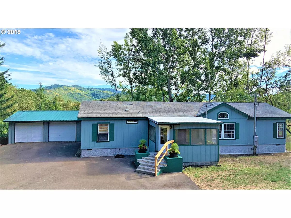 Roseburg, OR 97470,563 WILD IRIS LN