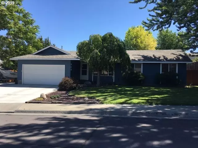 Hermiston, OR 97838,445 E TAMARACK CT