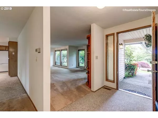 Portland, OR 97035,208 NE 140TH AVE