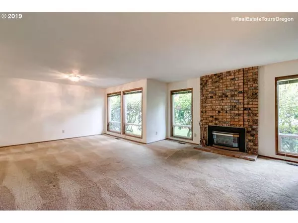 Portland, OR 97035,208 NE 140TH AVE