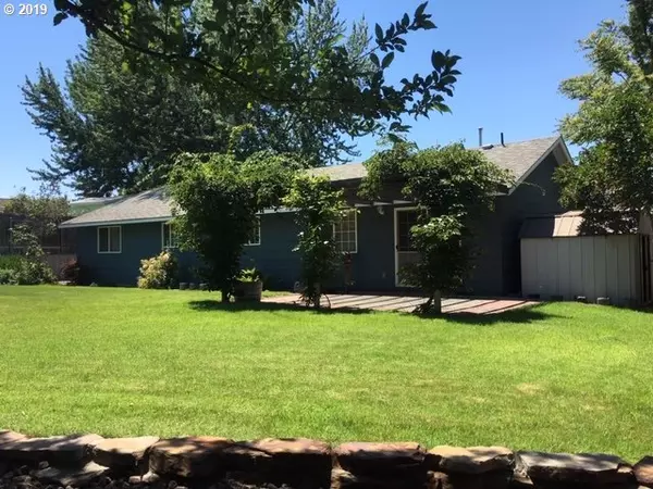 Hermiston, OR 97838,445 E TAMARACK CT