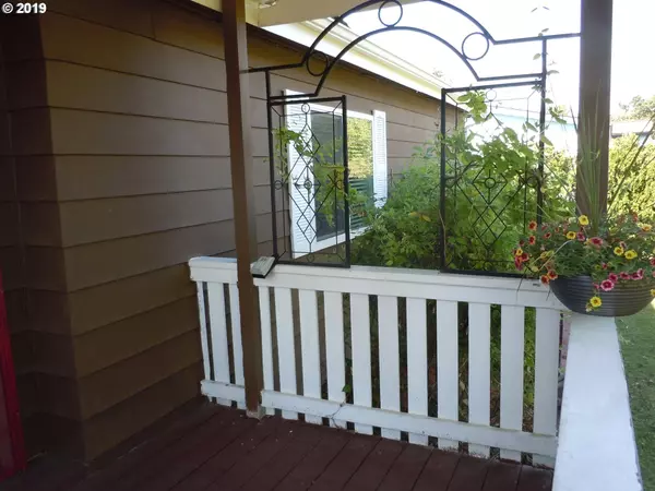 Eugene, OR 97408,3018 DELTA PINES DR