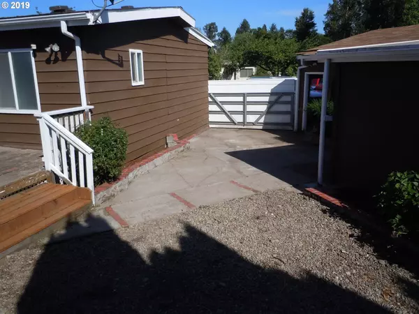 Eugene, OR 97408,3018 DELTA PINES DR