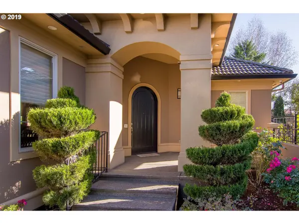 2941 EDGEWATER DR, Eugene, OR 97401