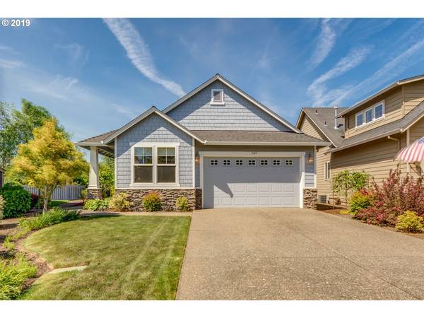 767 FAIRWOOD CRES, Woodburn, OR 97071