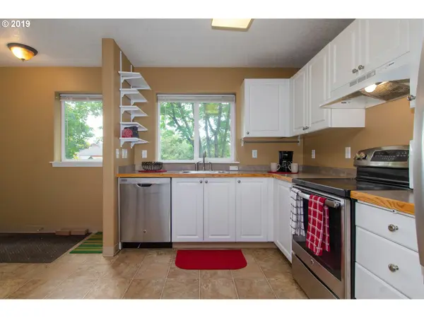 Portland, OR 97233,225 SE 126TH AVE