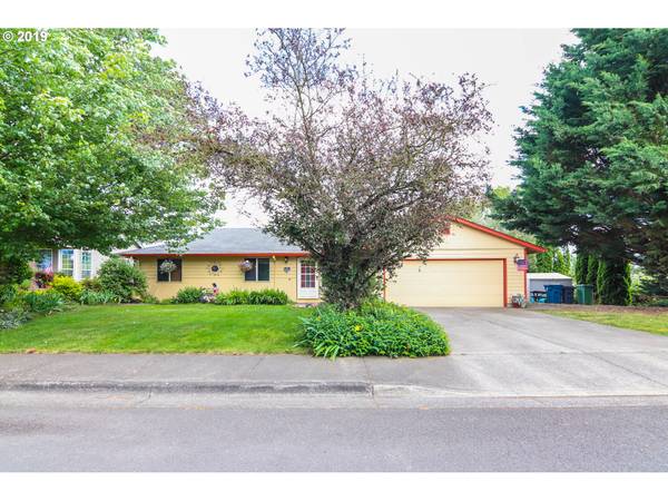 1088 HERMANSON ST, Woodburn, OR 97071