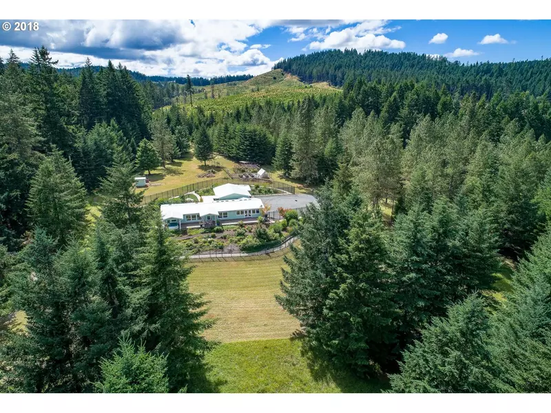 30547 CAMAS SWALE RD, Creswell, OR 97426