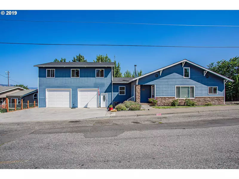 1919 E 14TH, The Dalles, OR 97058