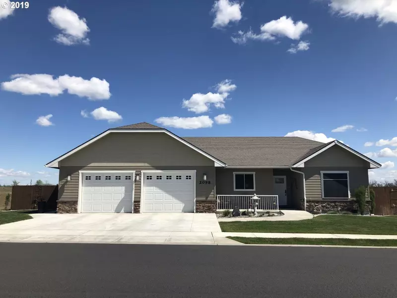 2098 NE 8TH ST, Hermiston, OR 97838