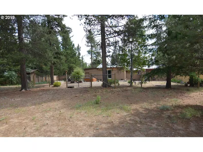 15906 MOUNTAIN VIEW LN, La Pine, OR 97739