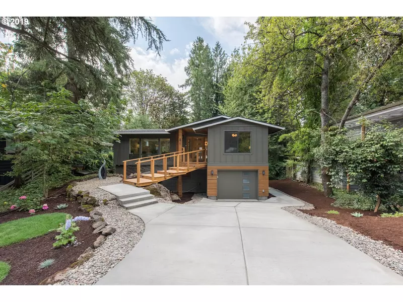 870 LAKE FOREST DR, Lake Oswego, OR 97034