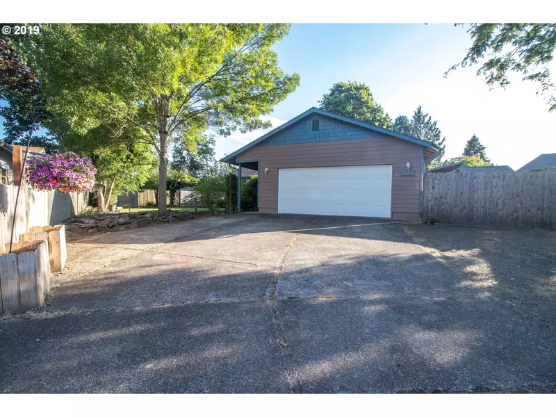 2342 41ST PL SE, Albany, OR 97322