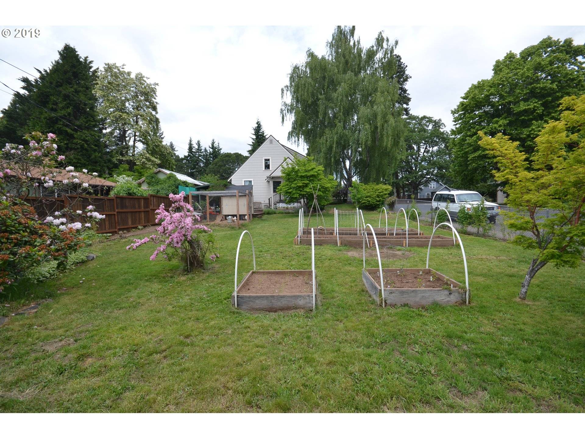 White Salmon, WA 98672,888 NE ESTES