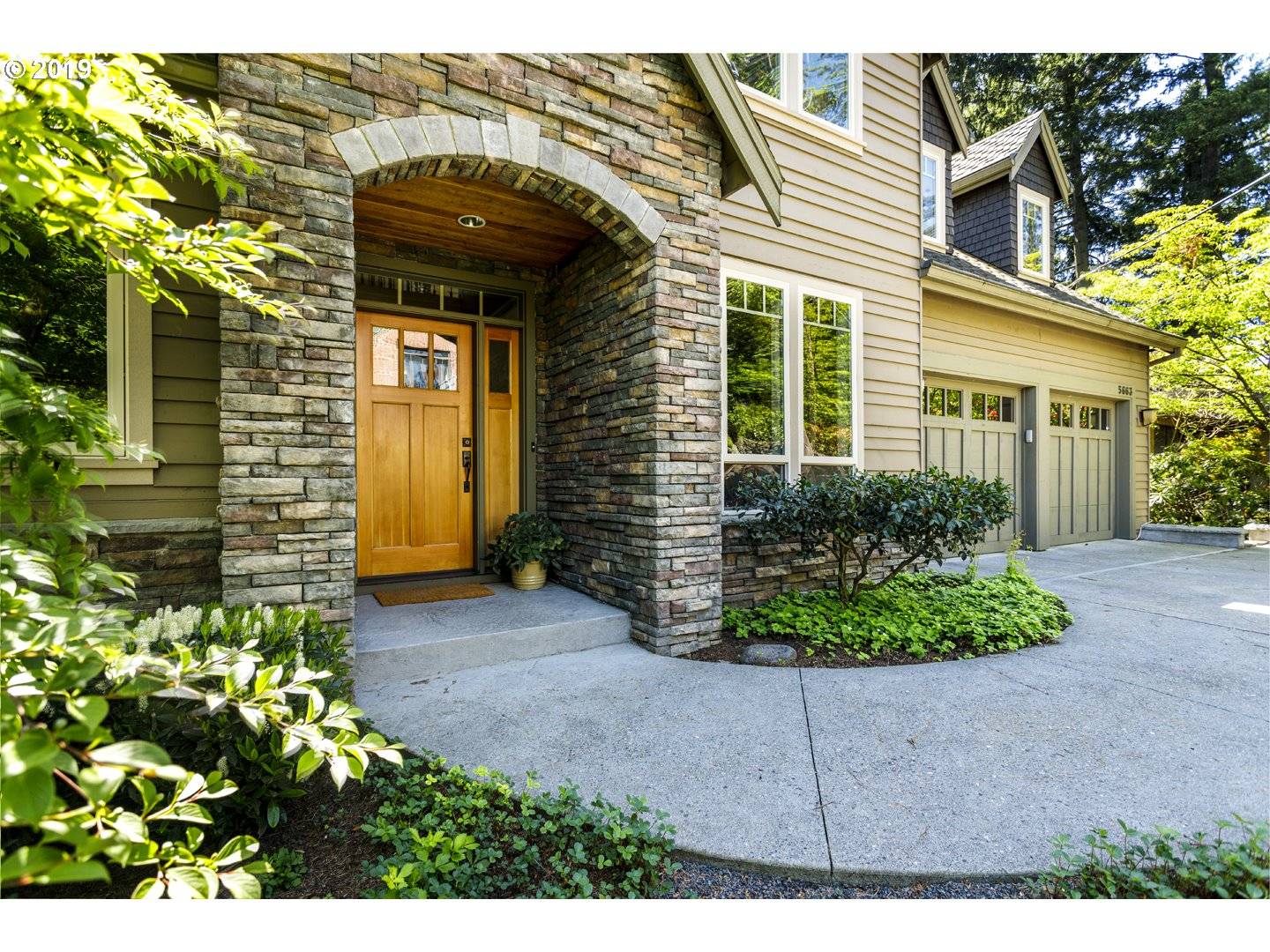 Portland, OR 97239,5663 SW MENEFEE DR