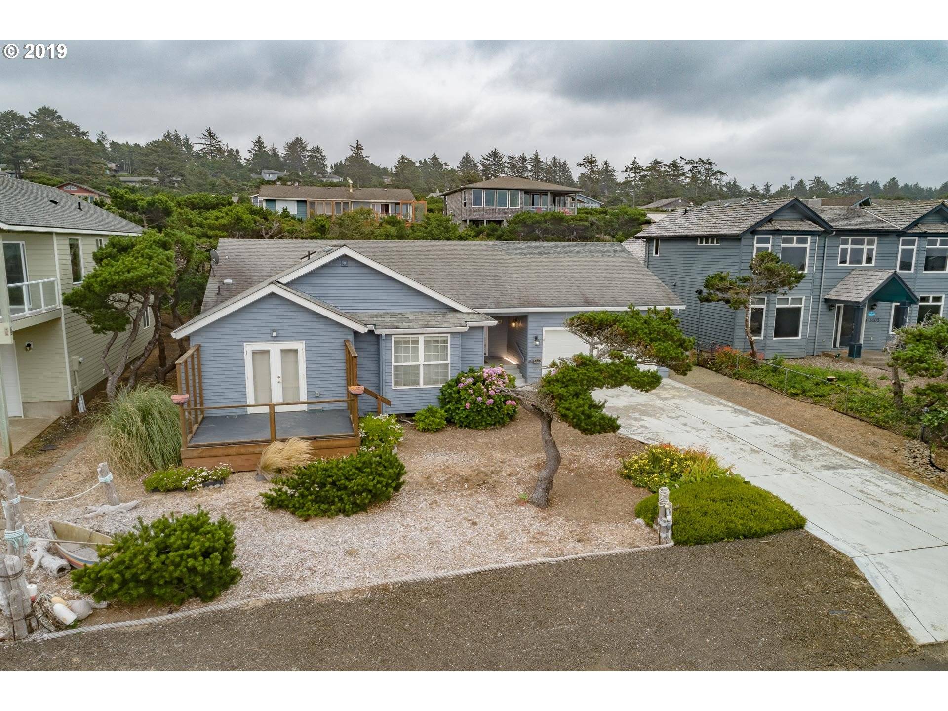 3201 NW OCEANIA DR, Waldport, OR 97394