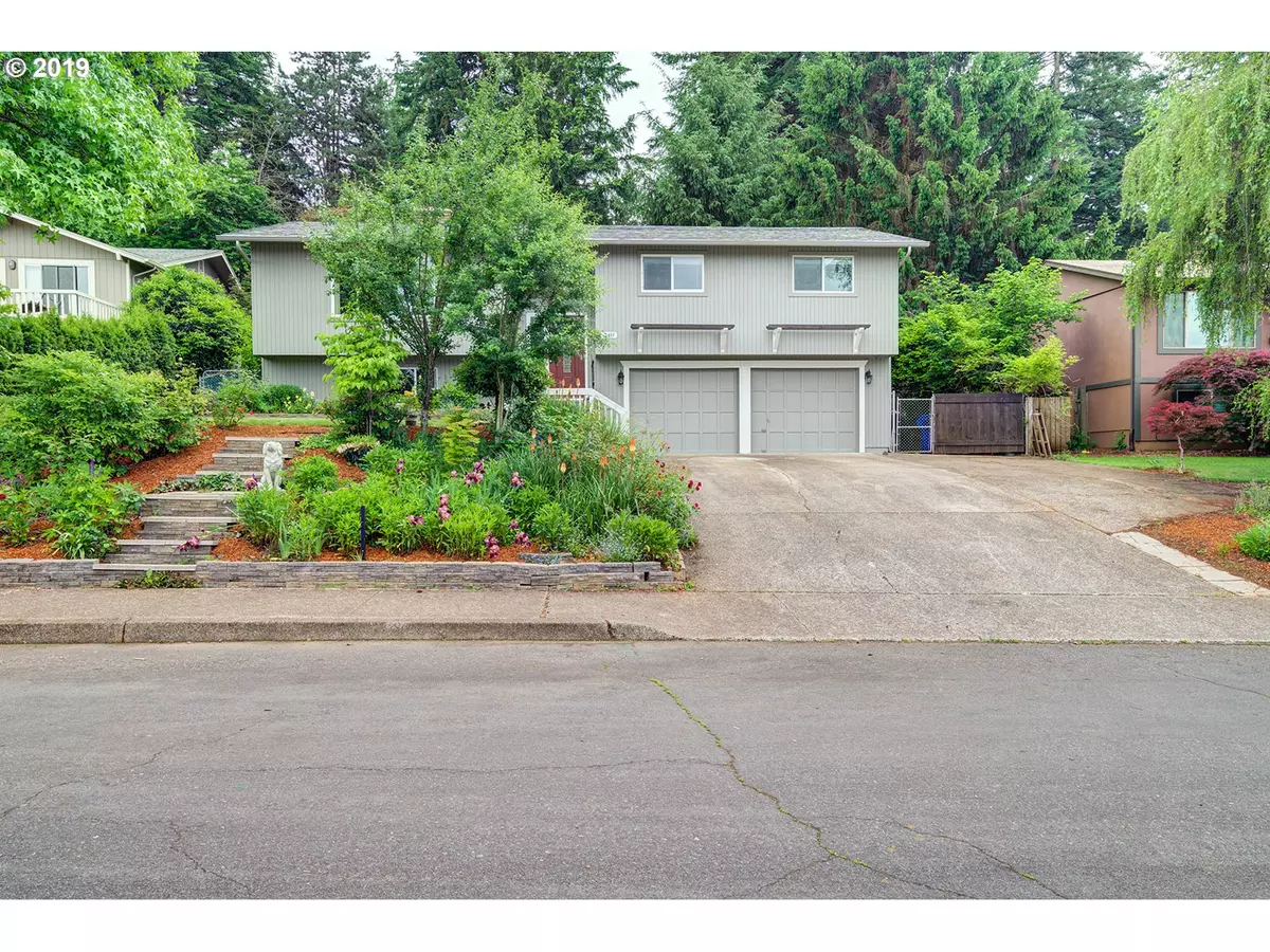 Salem, OR 97306,240 KASHMIR CT