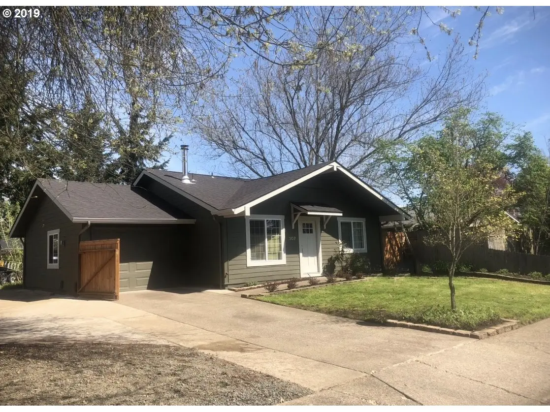 Eugene, OR 97404,307 WICKHAM CT